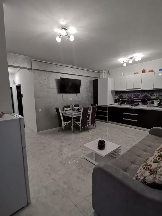 B&P Apartments Mamaia Nord 5 นาโวดาริ ภายนอก รูปภาพ